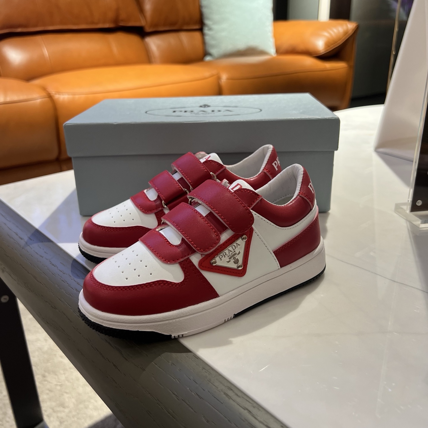 Children's shoes child